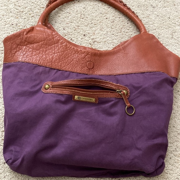 Linea pelle Collection Studded Leather Shoulder Bag. - Picture 13 of 13